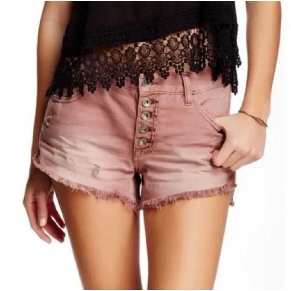 Free People Women Shorts 26 Dusty Rose Button Fly Distressed Raw Hem‎ Indie Boho